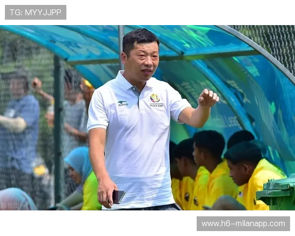 大连名宿队引爆泪点：老男孩们依旧能踢！，大连男团